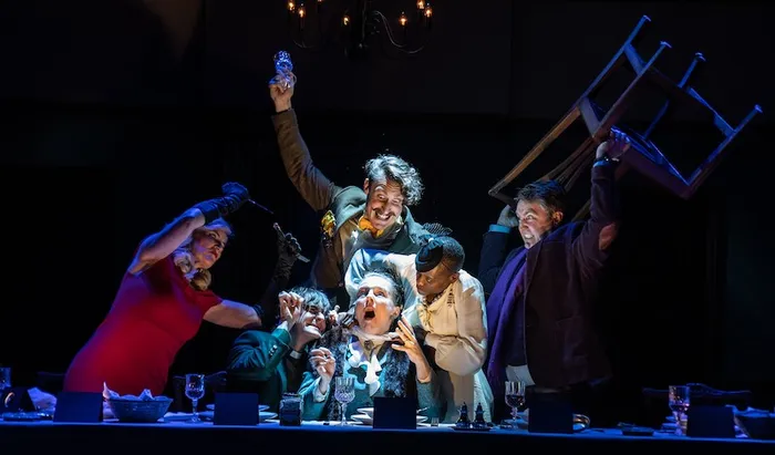 Michelle Collins and cast of Cluedo on the 2022 UK tour